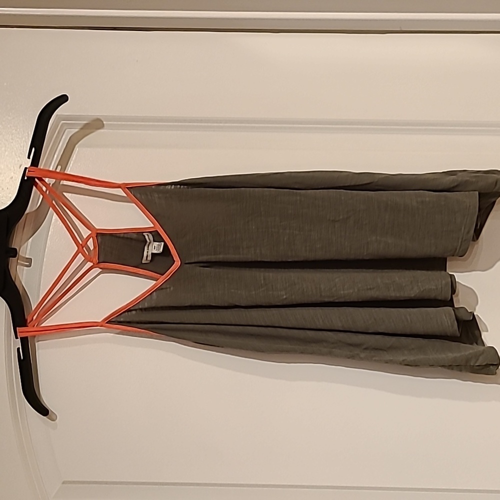 American Eagle S olive green